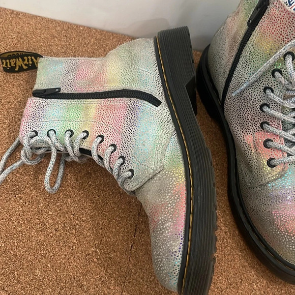 Dr Martens Pascal Y Combat Boots Rainbow Metallic Leather Womens Size 5 - Picture 10 of 16